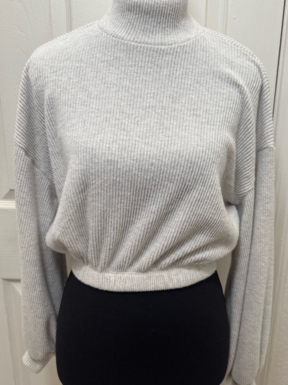 Forever 21 Grey Ribbed Turtleneck Sweater